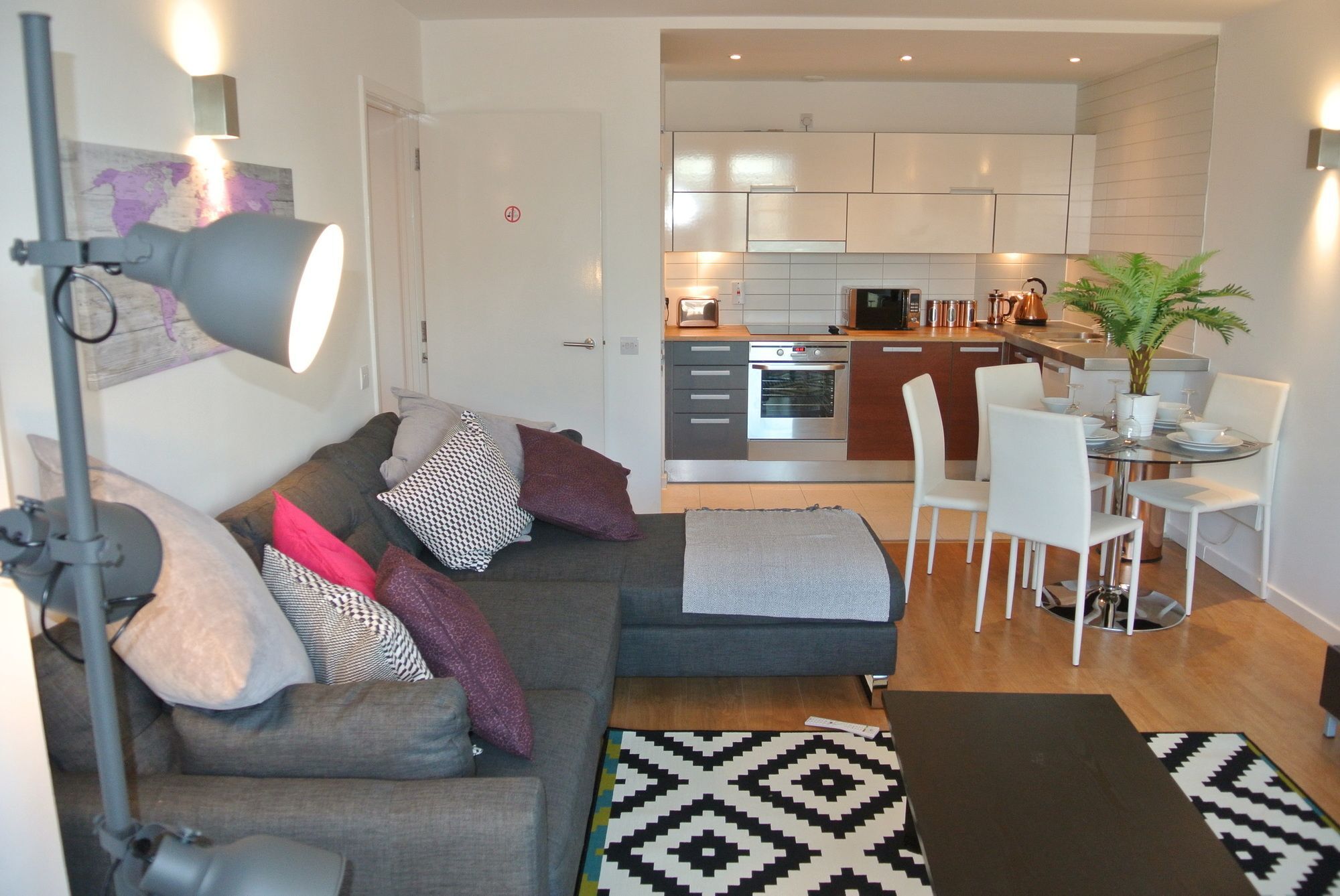 Approved Serviced Apartments Skyline Manchester Exterior photo